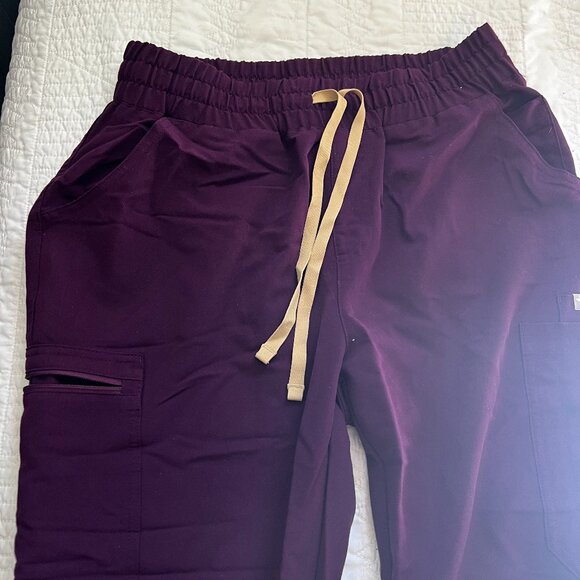 SET: Figs Rafaela Deep Purple Top (XS) and High Waisted Yola Bottoms (M) - Picture 4 of 4